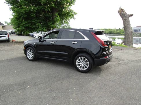 Used 2022 Cadillac XT4 Luxury AWD/4WD image 4