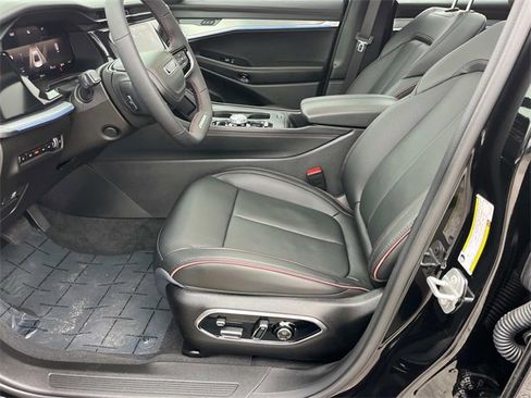 Used 2025 Jeep Wagoneer S Launch Edition image 15