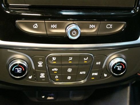 Used 2022 Chevrolet Traverse RS AWD/4WD image 28