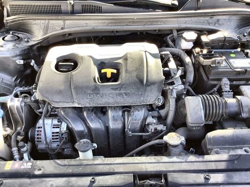 Used 2024 Kia Forte GT-Line image 31