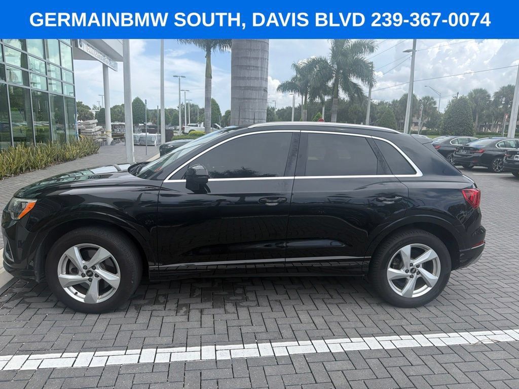 Used 2021 Audi Q3 2.0T Premium w/ Convenience Package AWD/4WD image 3