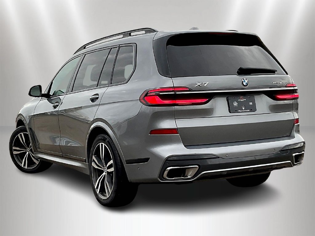 Used 2024 BMW X7 xDrive40i w/ M Sport Package AWD/4WD image 4