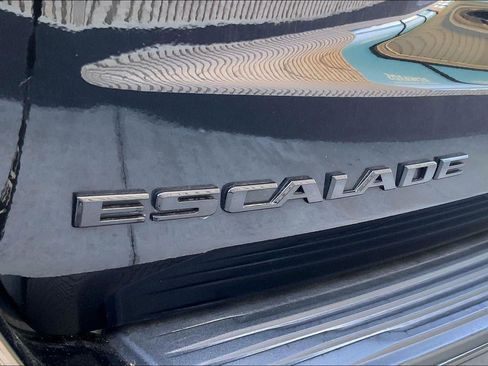 Used 2024 Cadillac Escalade Sport w/ LPO, ONYX Package image 31
