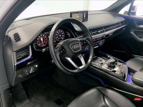 Used 2018 Audi Q7 3.0T Prestige w/ Prestige Package image 2