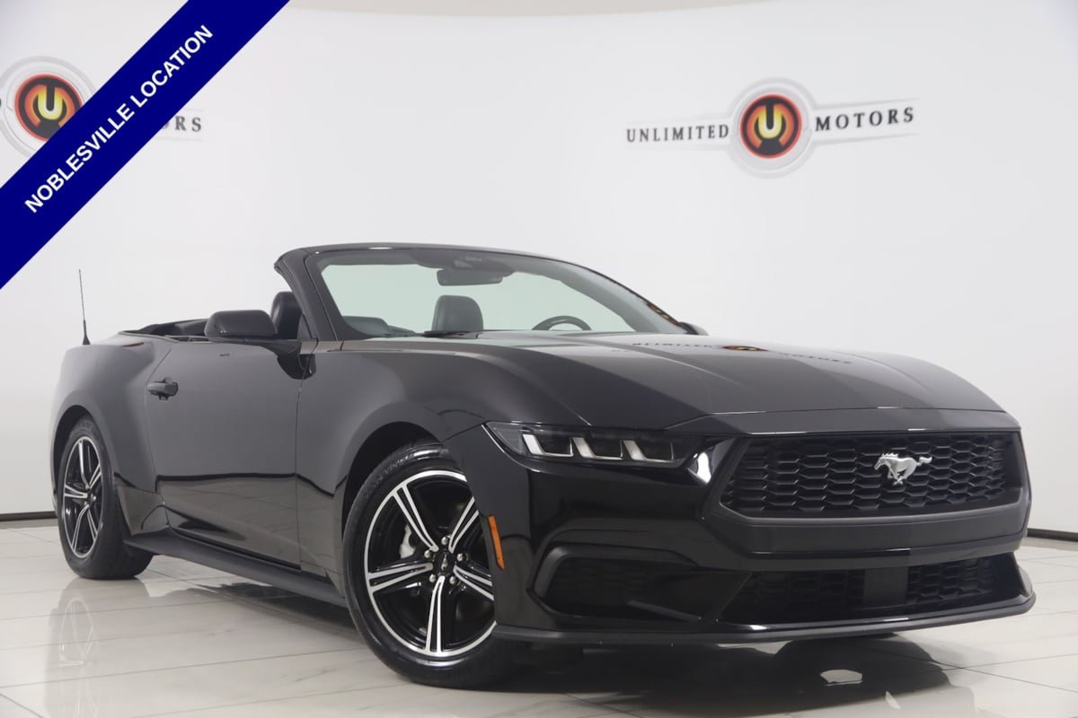 Used 2024 Ford Mustang Premium RWD image 1