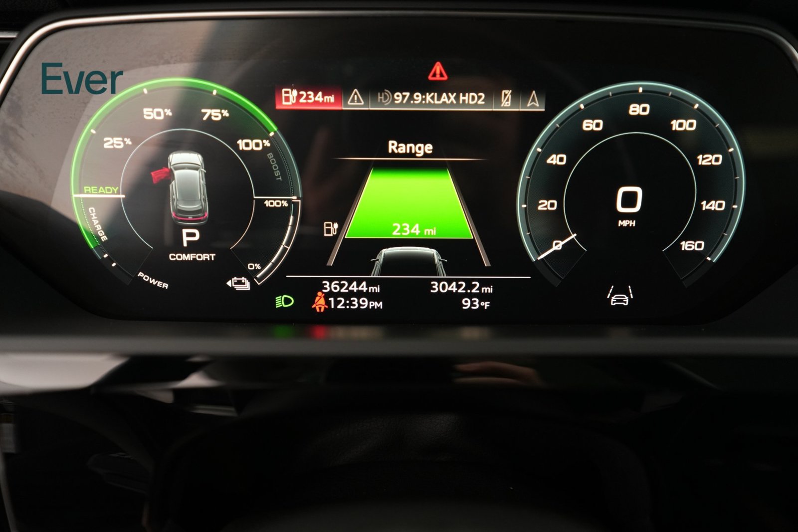 Used 2024 Audi Q8 e-tron Premium Plus AWD/4WD image 7