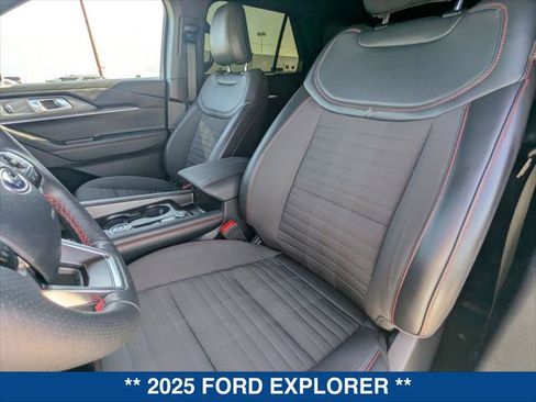 Used 2025 Ford Explorer ST-Line w/ Premium Package RWD image 20
