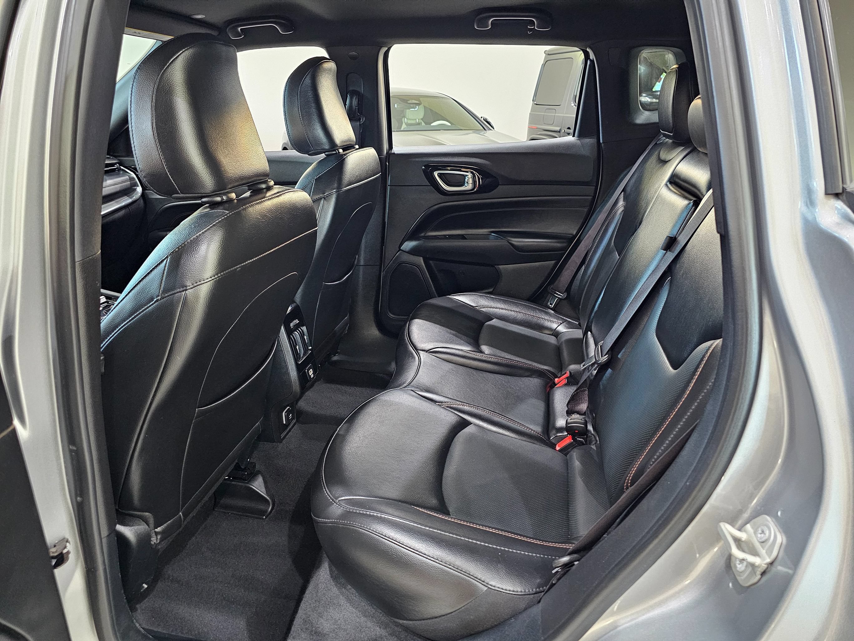 Used 2023 Jeep Compass Limited AWD/4WD image 19