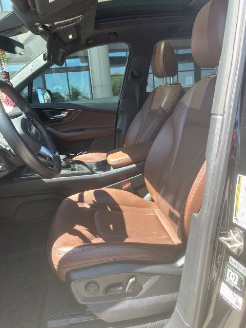 Used 2018 Audi Q7 3.0T Prestige w/ Prestige Package AWD/4WD image 9