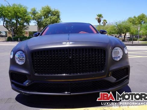 Used 2023 Bentley Flying Spur Plug-In Hybrid AWD/4WD image 13