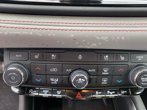 Used 2024 Dodge Durango GT image 14