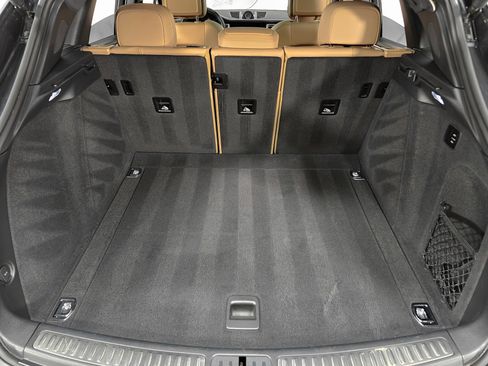 Used 2023 Porsche Macan S image 8