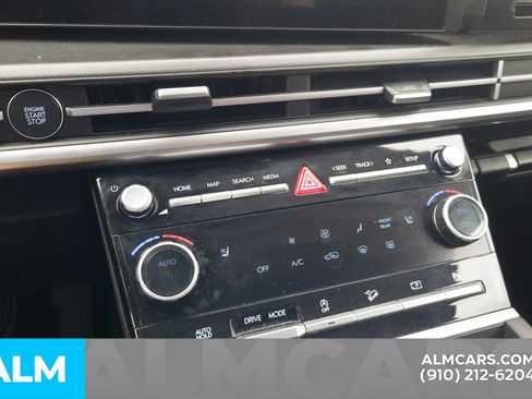 Used 2025 Hyundai Santa Fe SEL FWD image 10