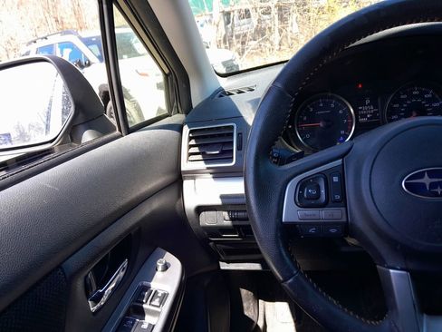 Used 2017 Subaru Crosstrek 2.0i Premium image 17