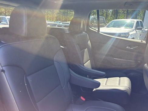 Used 2023 GMC Acadia SLT image 15