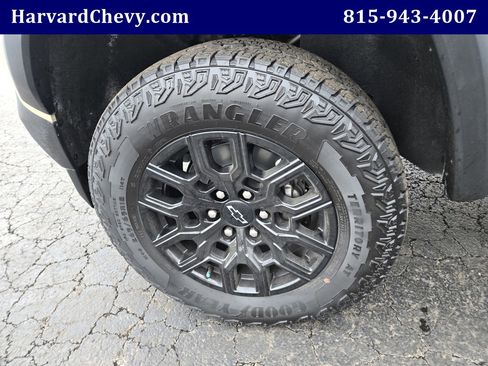 Used 2024 Chevrolet Colorado Trail Boss image 38