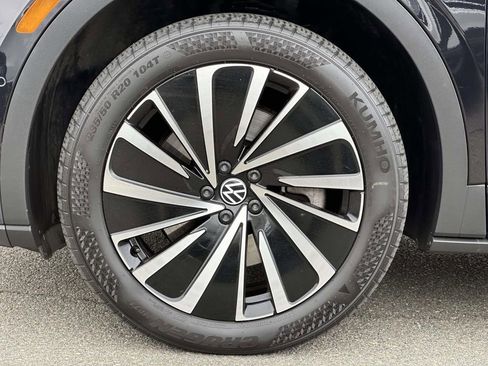 Used 2023 Volkswagen ID.4 Pro S Plus image 7