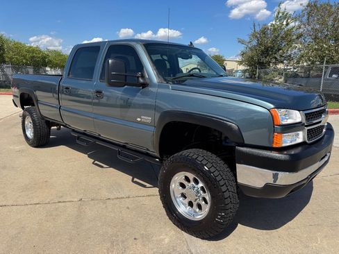 Used 2006 Chevrolet Silverado 3500 LT w/ Heavy-Duty Power Package image 20