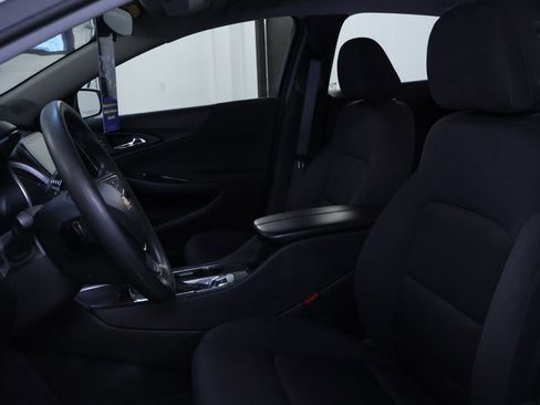Used 2025 Chevrolet Malibu LT image 13
