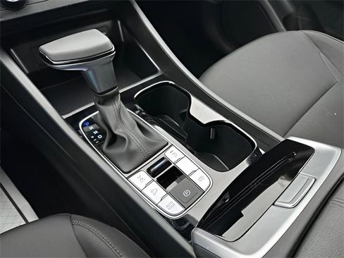 Used 2025 Hyundai Tucson SE image 21