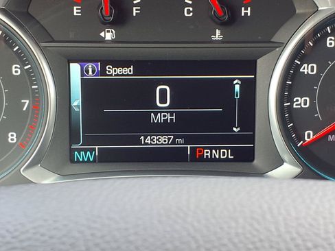Used 2019 Chevrolet Traverse LT FWD image 18