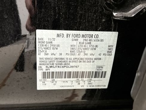 Used 2023 Lincoln Aviator Reserve w/ Equipment Group 201A AWD/4WD image 12