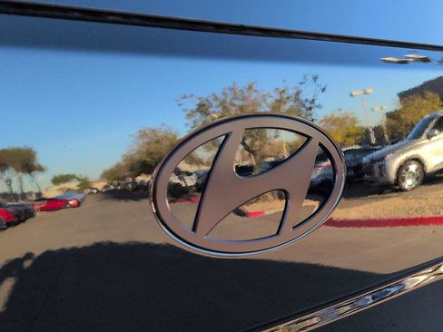 Used 2025 Hyundai Santa Fe XRT image 12