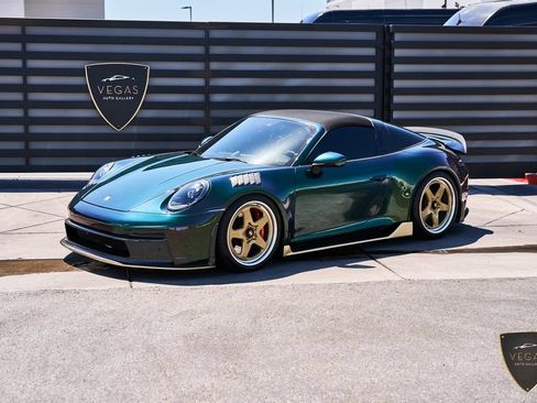 Used 2023 Porsche 911 Targa 4 GTS AWD/4WD image 6