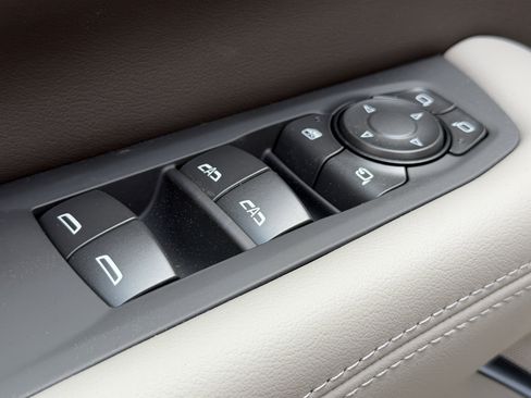 New 2026 GMC Yukon XL Elevation RWD image 16