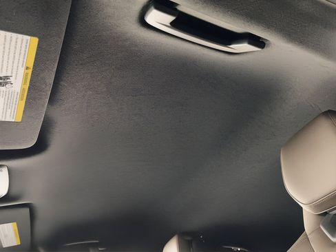 Used 2023 Audi RS e-tron GT w/ Carbon Performance Package image 18