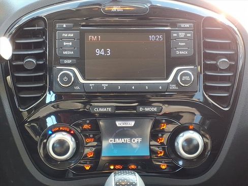 Used 2015 Nissan Juke SV image 6