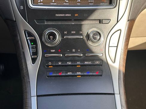 Used 2016 Lincoln MKX Reserve w/ Climate Package image 31