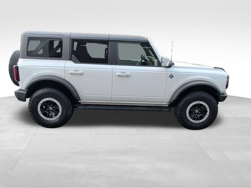 Used 2023 Ford Bronco Outer Banks w/ Sasquatch Package AWD/4WD image 6