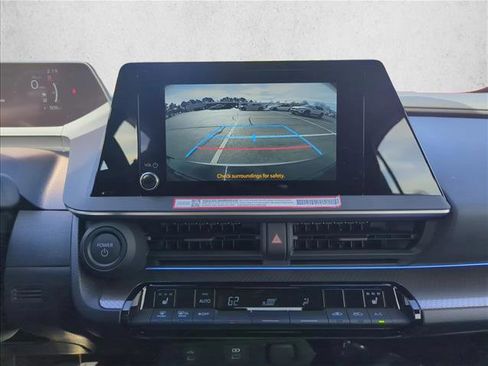 Used 2025 Toyota Prius XLE image 17