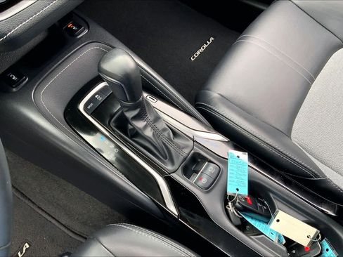 Used 2022 Toyota Corolla XSE image 15