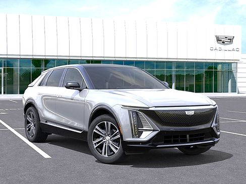 New 2026 Cadillac Lyriq Luxury AWD/4WD image 7