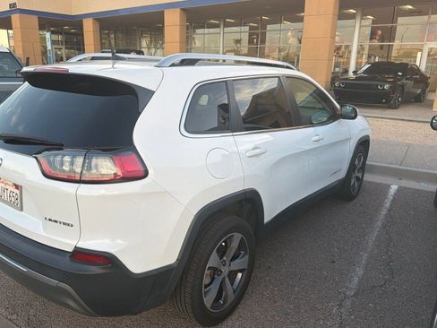 Used 2020 Jeep Cherokee Limited FWD image 9