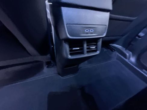 Used 2025 Chevrolet Equinox LT image 38