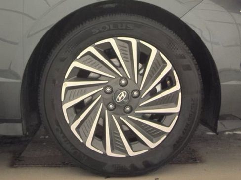 Used 2025 Hyundai Sonata SEL FWD image 19