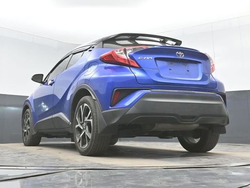 Used 2020 Toyota C-HR XLE image 31