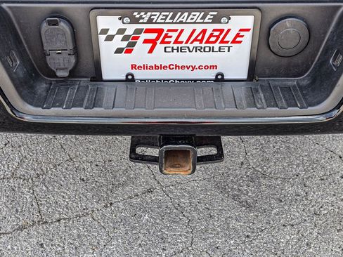 Used 2022 Chevrolet Colorado LT AWD/4WD image 7