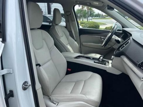 Certified 2023 Volvo XC90 B6 Plus AWD/4WD image 6
