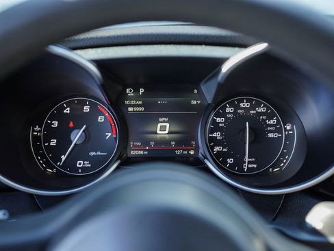 Used 2019 Alfa Romeo Giulia w/ Nero Edizione image 27