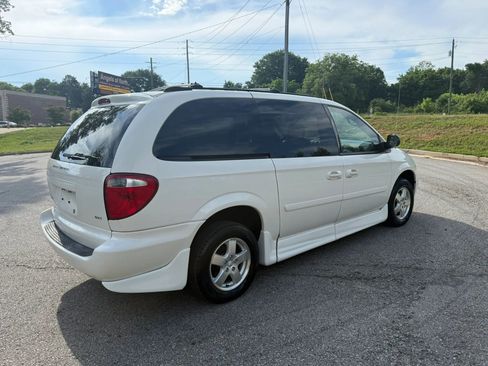 Used 2006 Dodge Grand Caravan SXT FWD image 7