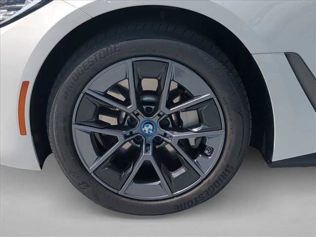 Used 2024 BMW i4 eDrive35 RWD image 18