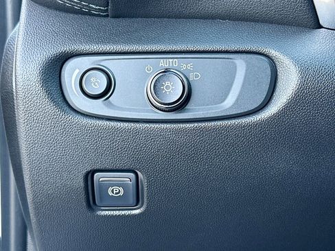 Used 2021 Chevrolet Blazer LT image 11