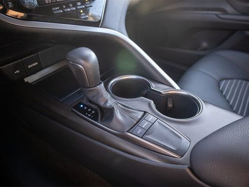 Used 2023 Toyota Camry SE image 20