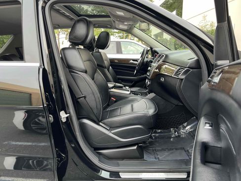 Used 2015 Mercedes-Benz ML 350 4MATIC w/ Premium 1 Package image 56