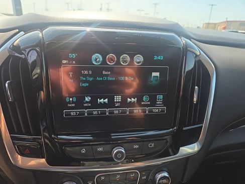 Used 2019 Chevrolet Traverse LT AWD/4WD image 17