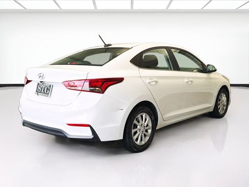 Used 2022 Hyundai Accent SEL FWD image 4